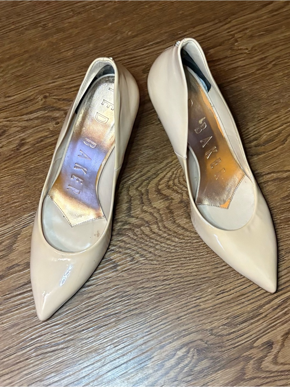 Ted Baker London Savio Pointed Toe Pump Heels size 39 1/2